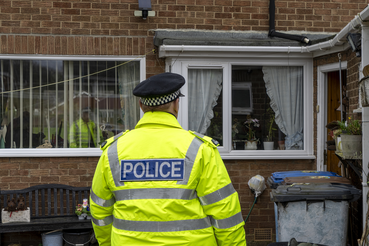 Do police need a warrant to search your house? UK guide
